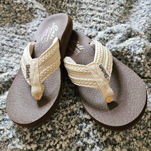 Skechers Flip Flops Size 6-6.5 Brown/cream